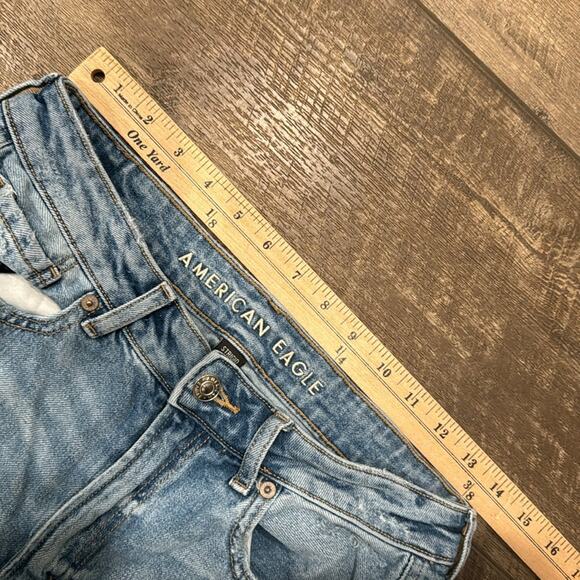 American Eagle Women's Patched Mom Straight Jean Medium Wash Size 8 - Picture 6 of 7